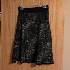 Lined skirt with Lace waist and trim